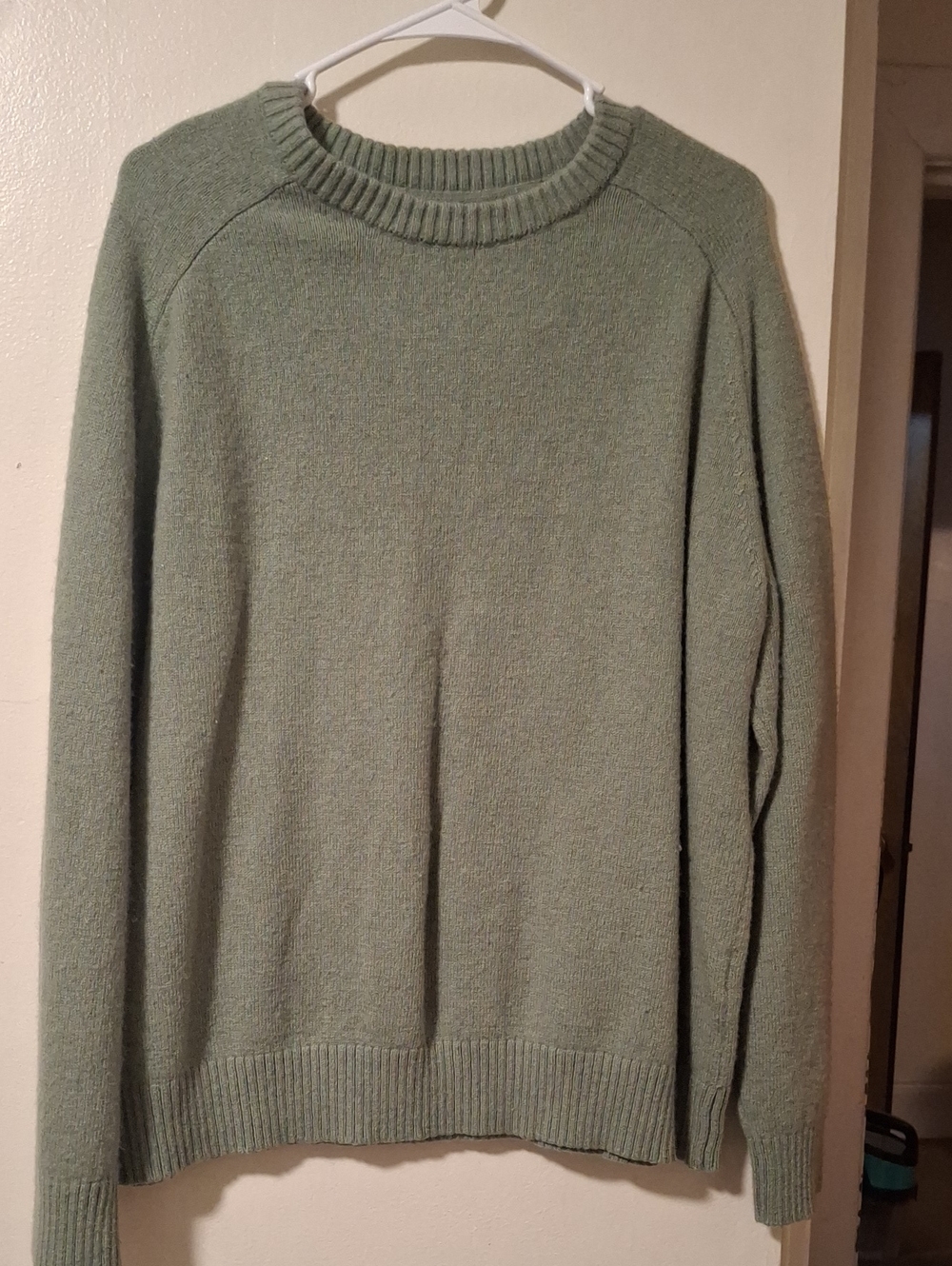 H&M Men's Crewneck Sweater in Sage Green